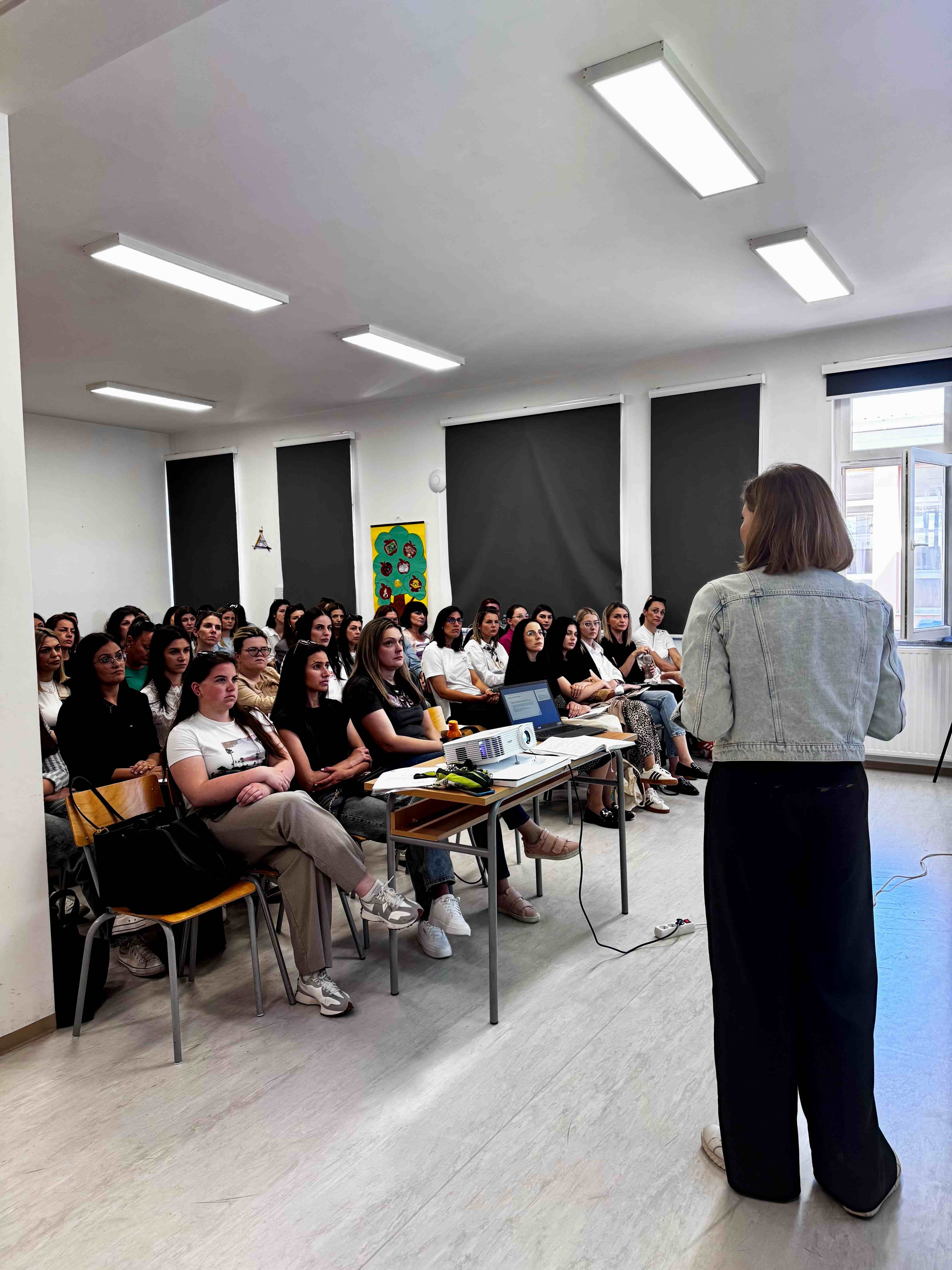 Održana edukacija za stručne suradnike i pomoćnike u nastavi u ŽZH-u