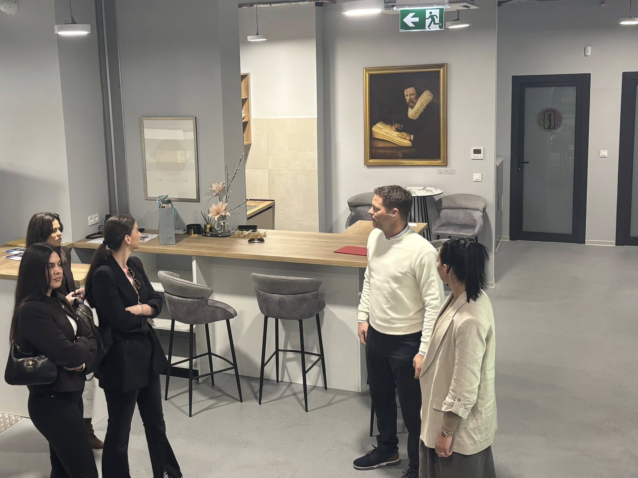 650398293 1227691326012236 18632147007283017 n